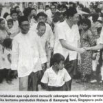Lee Kuan Yew menggunakan kopyah untuk menarik simpati warga Melayu (IST)