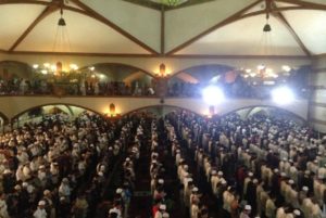 shalat subuh berjamah di Masjid Pusdai Bandung (IST)