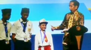 Anak yang keseleo lidah di hadapan Presiden Jokowi (IST)