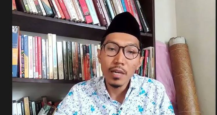 mahfud-md-73-persen-publik-puas-kinerja-pemerintah-roy-murtadho-tergantung-siapa-yang-pesan (1)